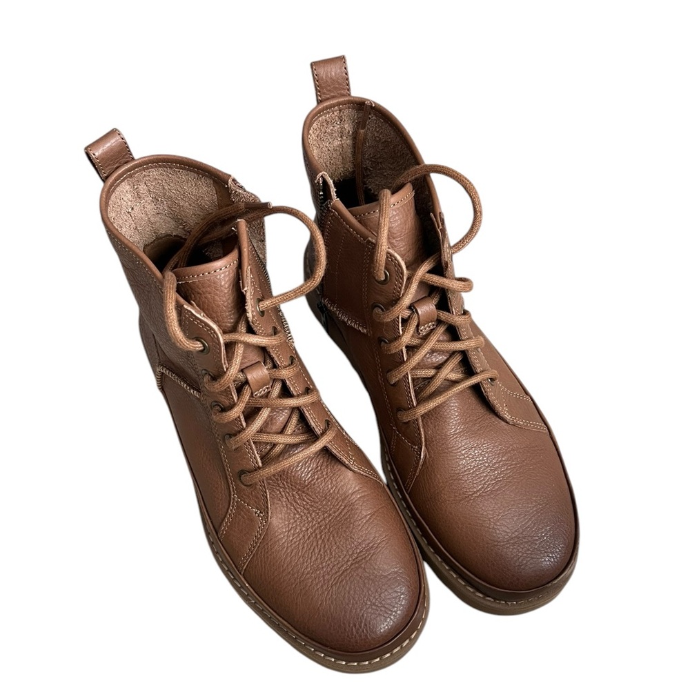 UGG Size 7 Women Deconstructed Lace Boots Leather Versatile LIKE NEW